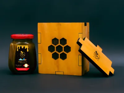 buy Rare Harvest Mad Honey 220 Grams online in Sweden